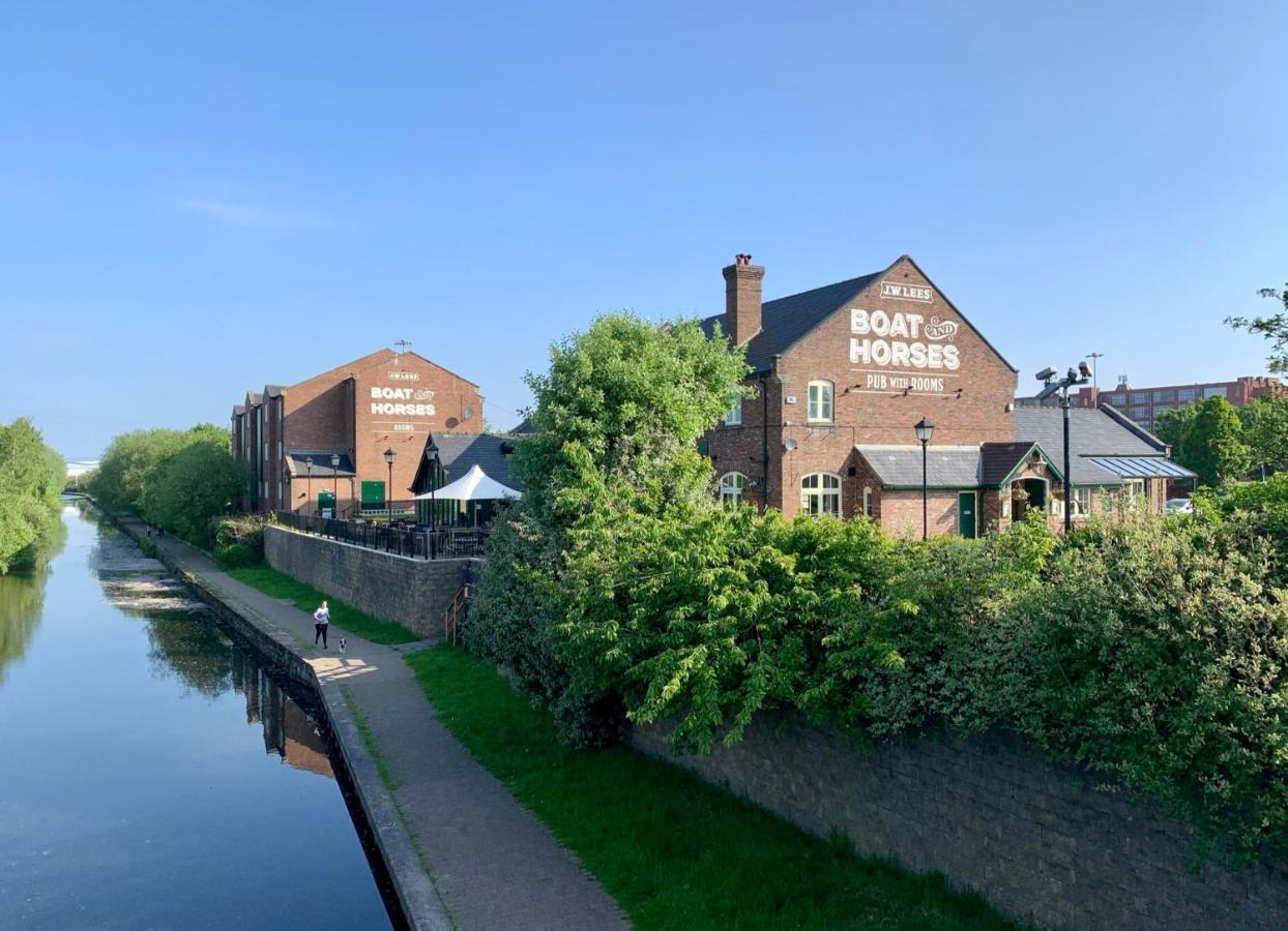 Boat & Horses Inn Oldham Eksteriør bilde