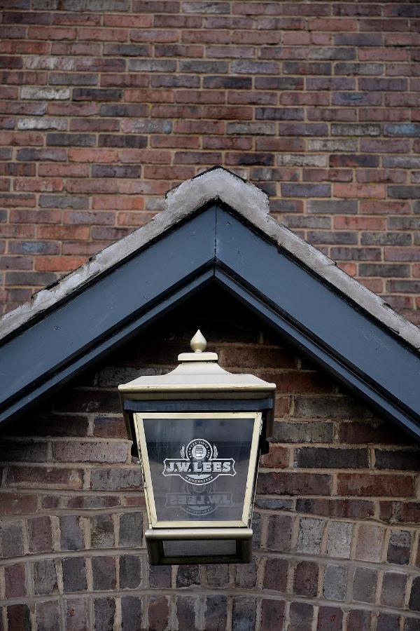 Boat & Horses Inn Oldham Eksteriør bilde