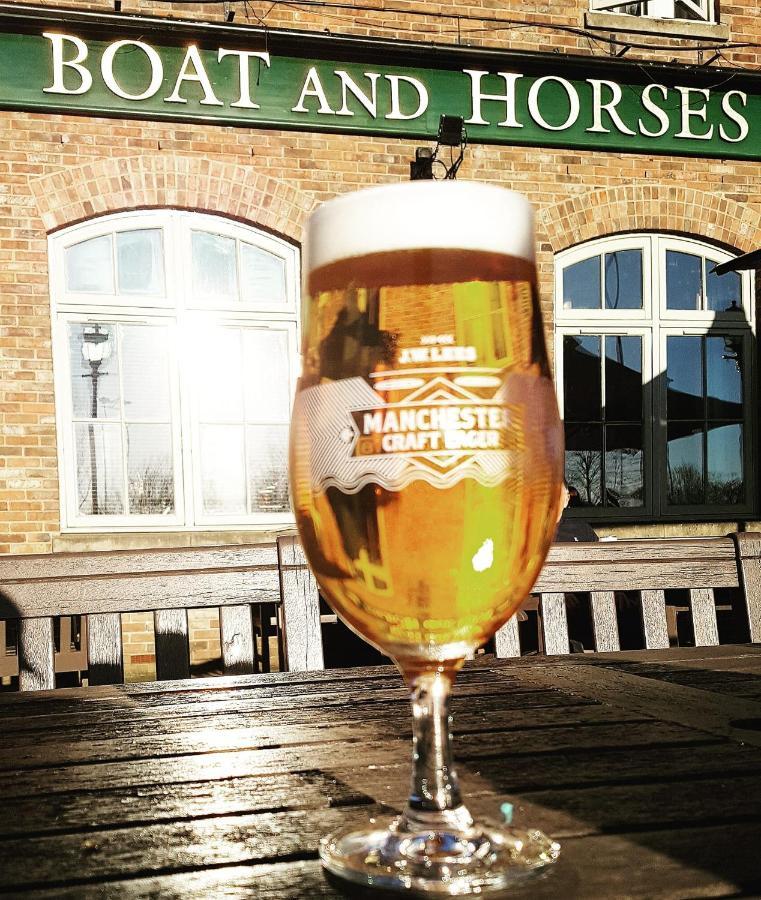Boat & Horses Inn Oldham Eksteriør bilde